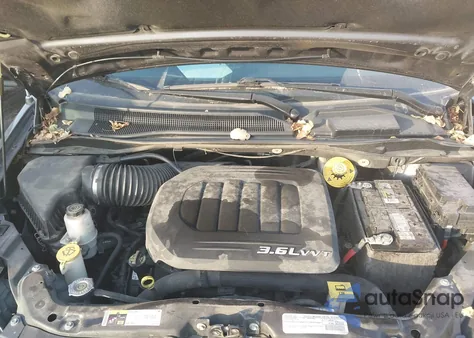 2016 Chrysler Town & Country Touring from USA, damaged, VIN 2C4RC1BG6GR247523